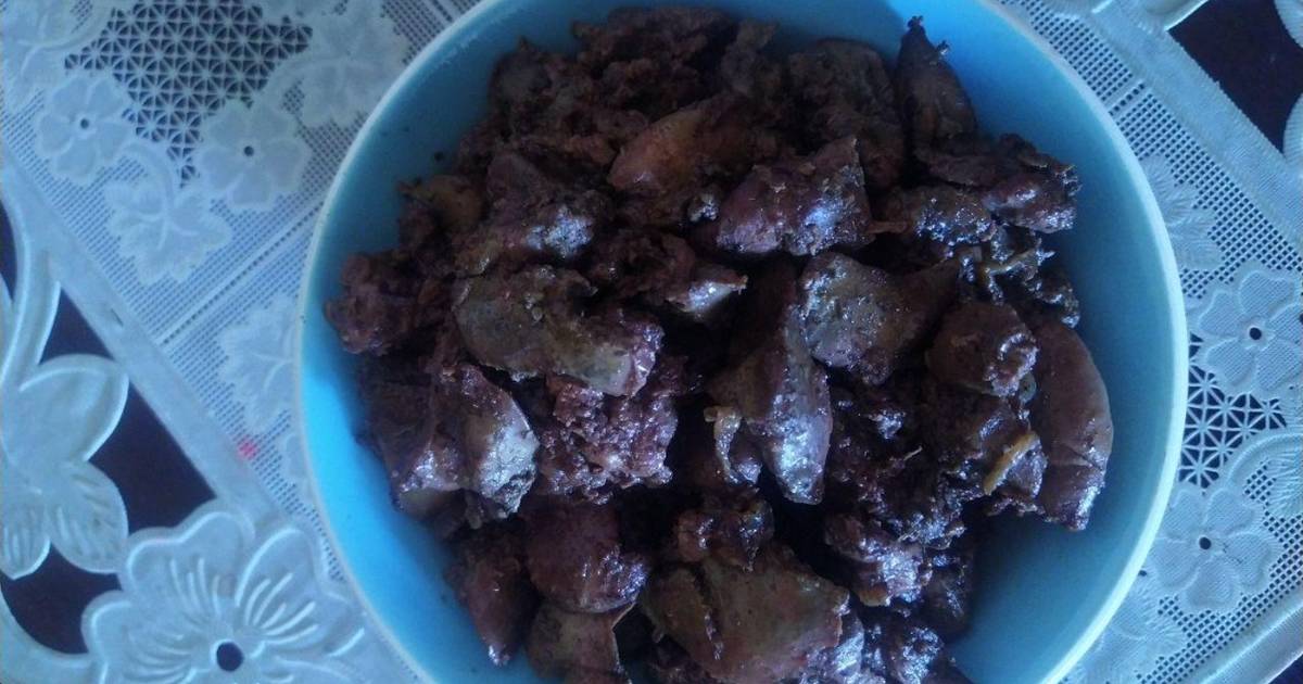 Можно ли давать кошкам сырую куриную печень